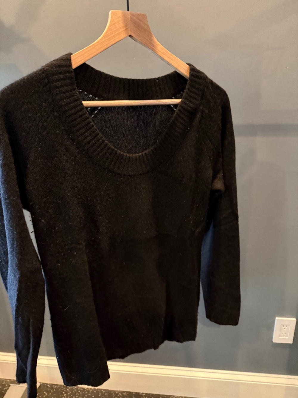 Magaschoni Cashmere Black Scoop Neck Pointelle Sweater - size M